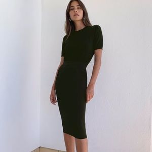 Aritzia Babaton Sculpt Knit Tube Pencil Skirt in Size XS